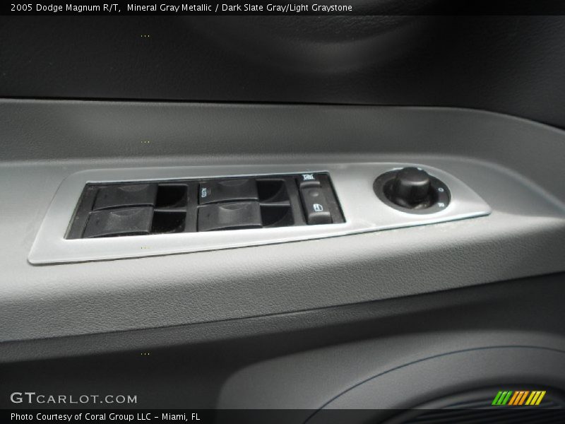 Mineral Gray Metallic / Dark Slate Gray/Light Graystone 2005 Dodge Magnum R/T