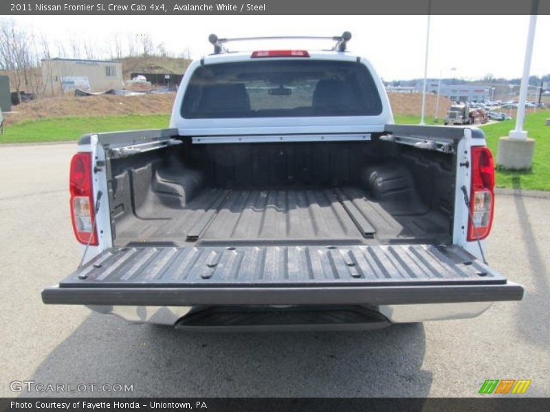 Avalanche White / Steel 2011 Nissan Frontier SL Crew Cab 4x4