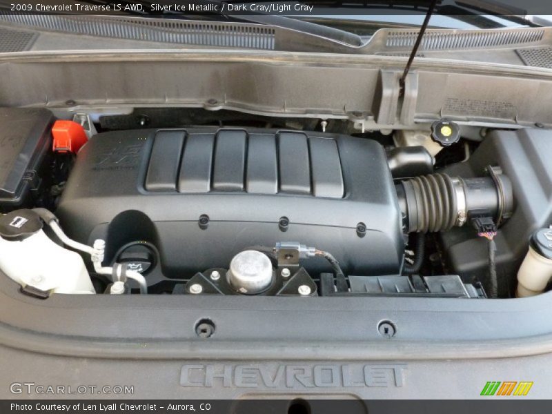 Silver Ice Metallic / Dark Gray/Light Gray 2009 Chevrolet Traverse LS AWD