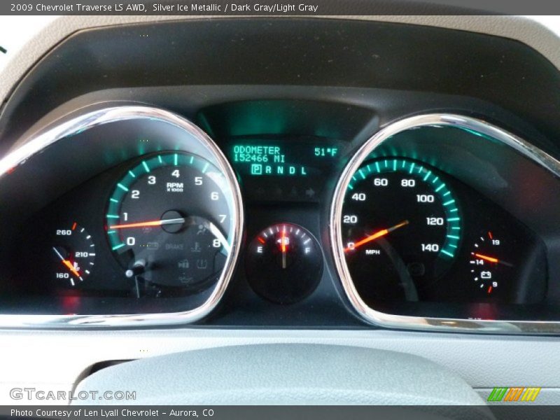 Silver Ice Metallic / Dark Gray/Light Gray 2009 Chevrolet Traverse LS AWD