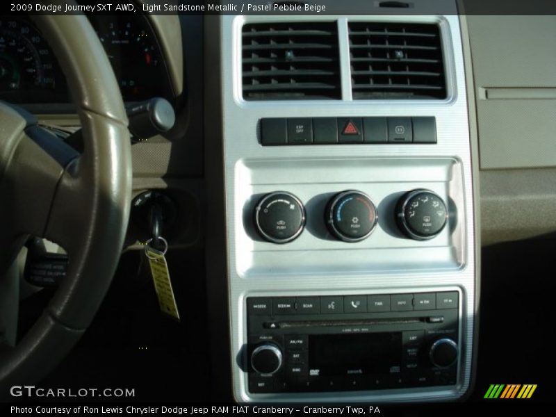 Light Sandstone Metallic / Pastel Pebble Beige 2009 Dodge Journey SXT AWD