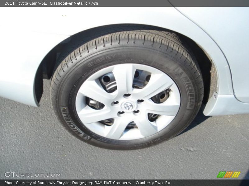 Classic Silver Metallic / Ash 2011 Toyota Camry SE