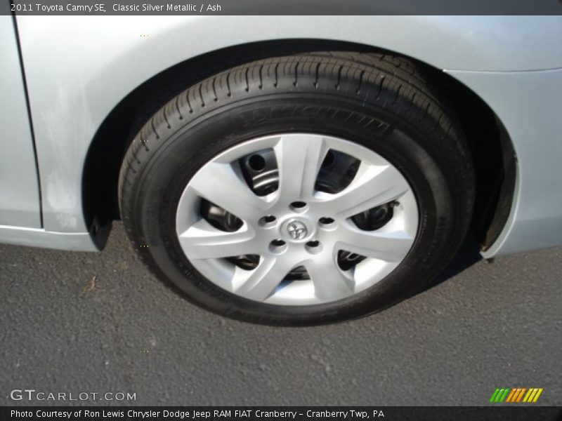Classic Silver Metallic / Ash 2011 Toyota Camry SE