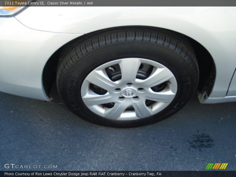 Classic Silver Metallic / Ash 2011 Toyota Camry SE