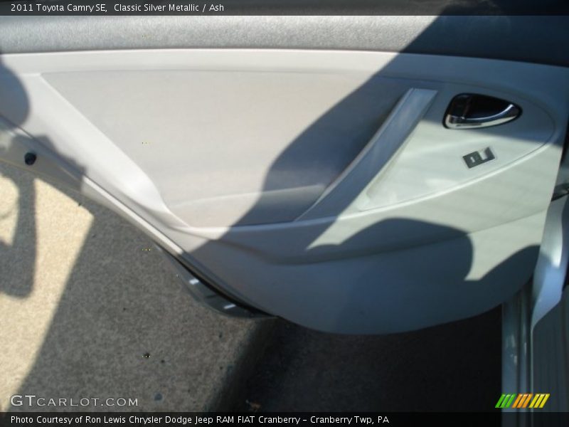 Classic Silver Metallic / Ash 2011 Toyota Camry SE