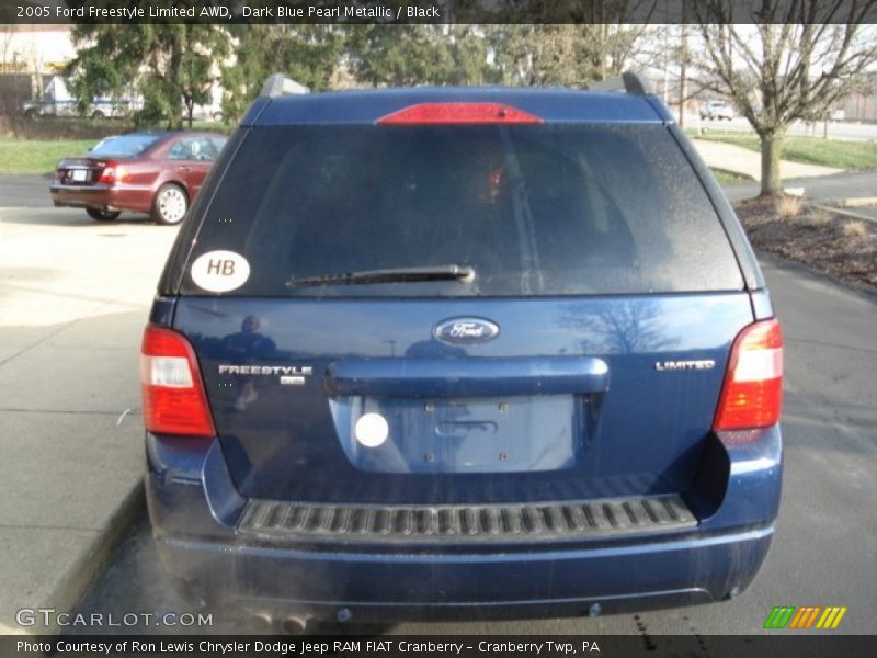 Dark Blue Pearl Metallic / Black 2005 Ford Freestyle Limited AWD