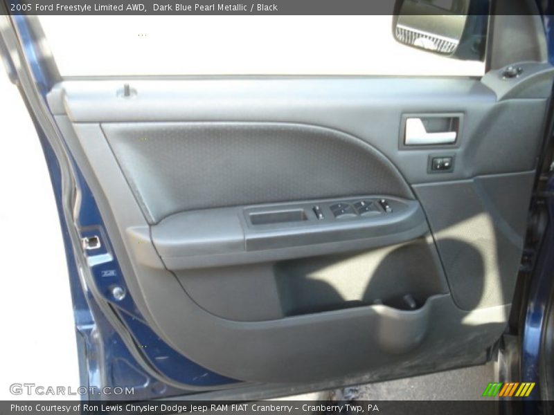 Dark Blue Pearl Metallic / Black 2005 Ford Freestyle Limited AWD