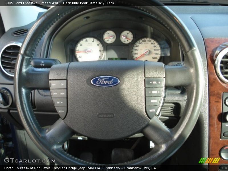  2005 Freestyle Limited AWD Steering Wheel