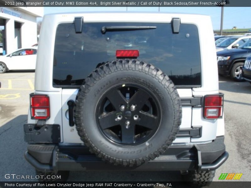 Bright Silver Metallic / Call of Duty: Black Sedosa/Silver French-Accent 2012 Jeep Wrangler Call of Duty: MW3 Edition 4x4
