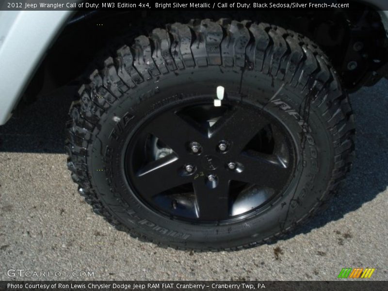 Bright Silver Metallic / Call of Duty: Black Sedosa/Silver French-Accent 2012 Jeep Wrangler Call of Duty: MW3 Edition 4x4