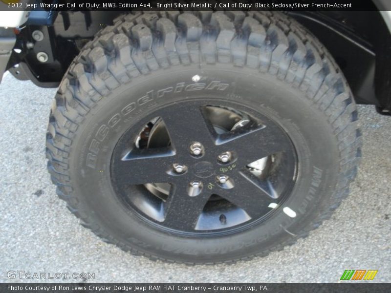 Bright Silver Metallic / Call of Duty: Black Sedosa/Silver French-Accent 2012 Jeep Wrangler Call of Duty: MW3 Edition 4x4
