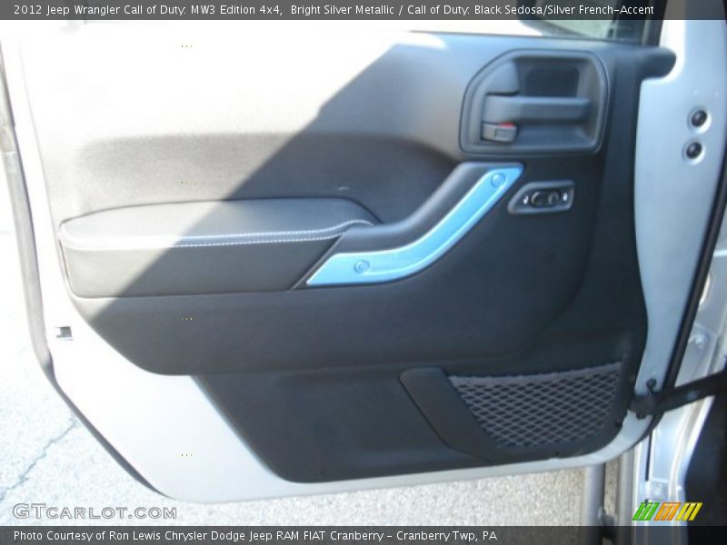 Bright Silver Metallic / Call of Duty: Black Sedosa/Silver French-Accent 2012 Jeep Wrangler Call of Duty: MW3 Edition 4x4