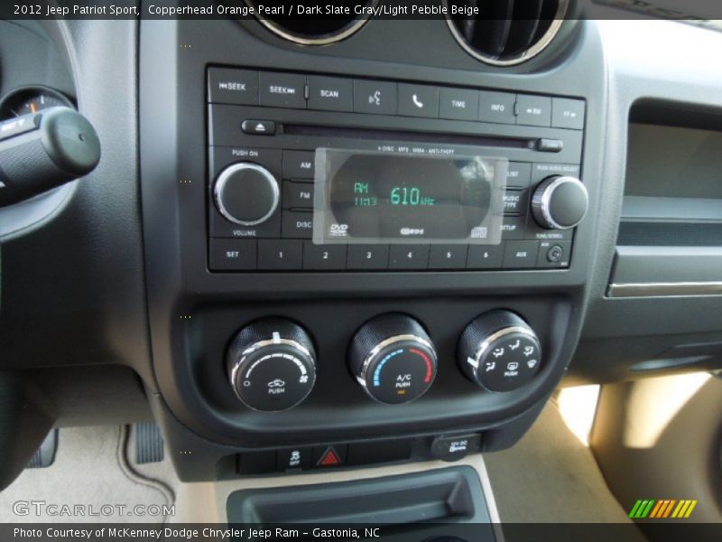 Controls of 2012 Patriot Sport