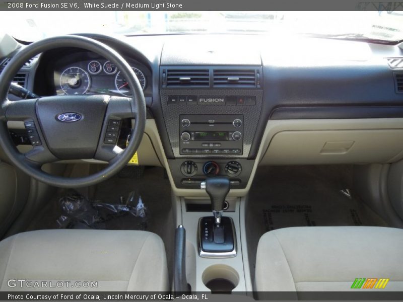 Dashboard of 2008 Fusion SE V6