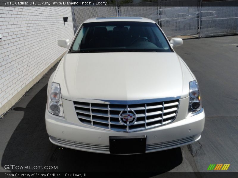 White Diamond Tricoat / Ebony 2011 Cadillac DTS Luxury