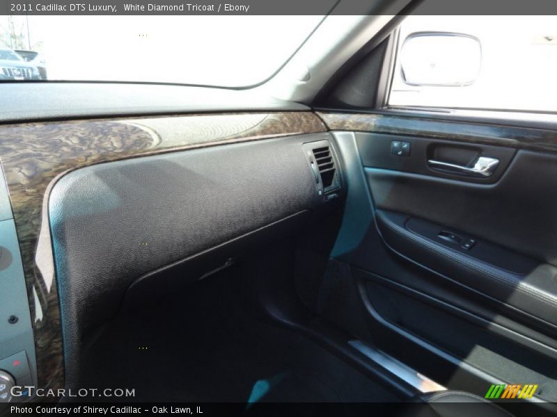 White Diamond Tricoat / Ebony 2011 Cadillac DTS Luxury