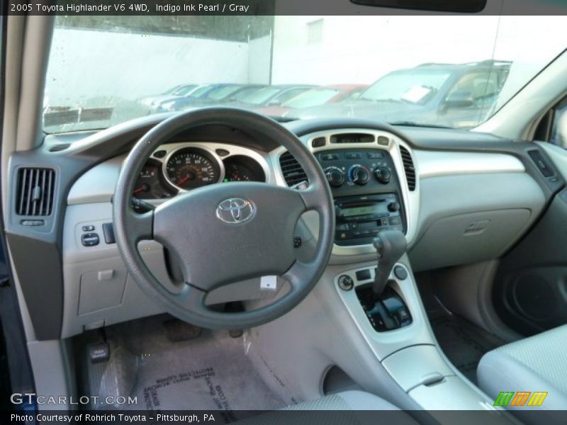 Indigo Ink Pearl / Gray 2005 Toyota Highlander V6 4WD