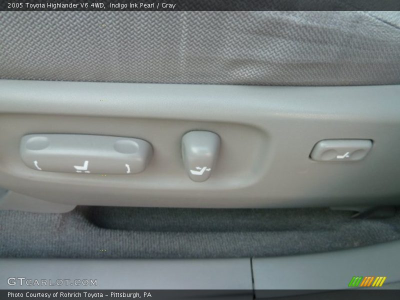 Indigo Ink Pearl / Gray 2005 Toyota Highlander V6 4WD