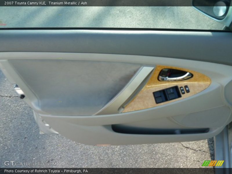 Titanium Metallic / Ash 2007 Toyota Camry XLE