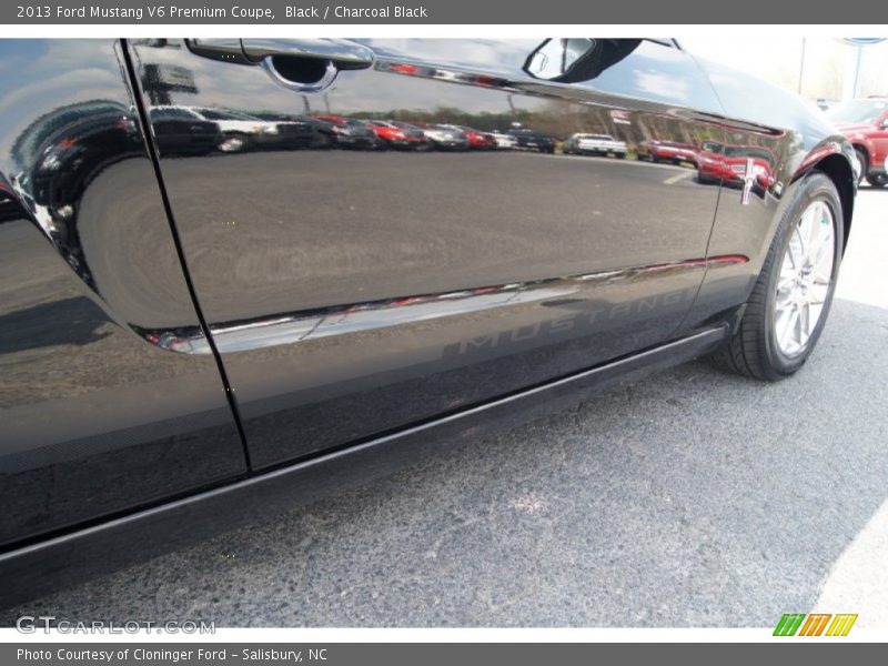 Black / Charcoal Black 2013 Ford Mustang V6 Premium Coupe