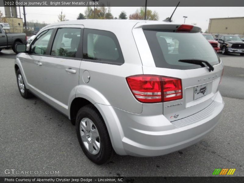Bright Silver Metallic / Black 2012 Dodge Journey SE