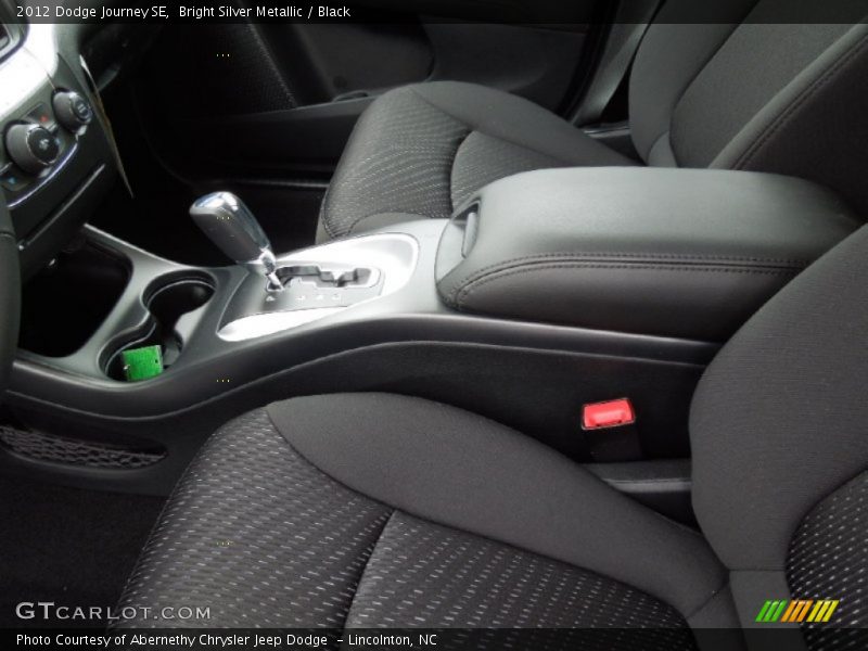 Bright Silver Metallic / Black 2012 Dodge Journey SE
