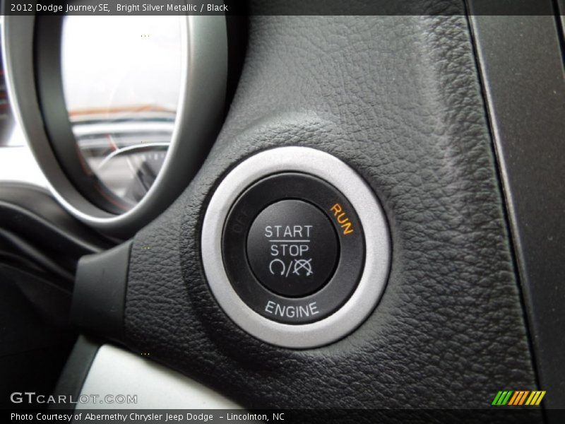 Bright Silver Metallic / Black 2012 Dodge Journey SE