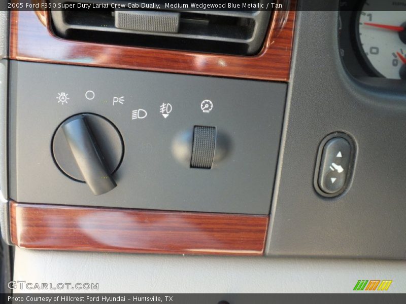 Medium Wedgewood Blue Metallic / Tan 2005 Ford F350 Super Duty Lariat Crew Cab Dually