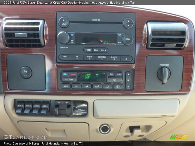 Controls of 2005 F350 Super Duty Lariat Crew Cab Dually