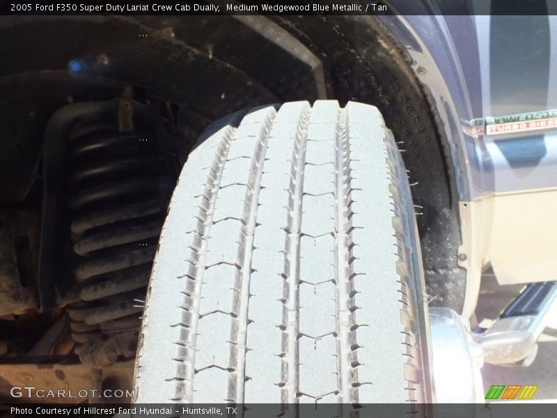Medium Wedgewood Blue Metallic / Tan 2005 Ford F350 Super Duty Lariat Crew Cab Dually