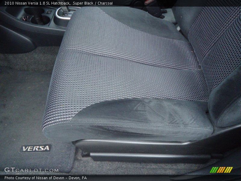 Super Black / Charcoal 2010 Nissan Versa 1.8 SL Hatchback