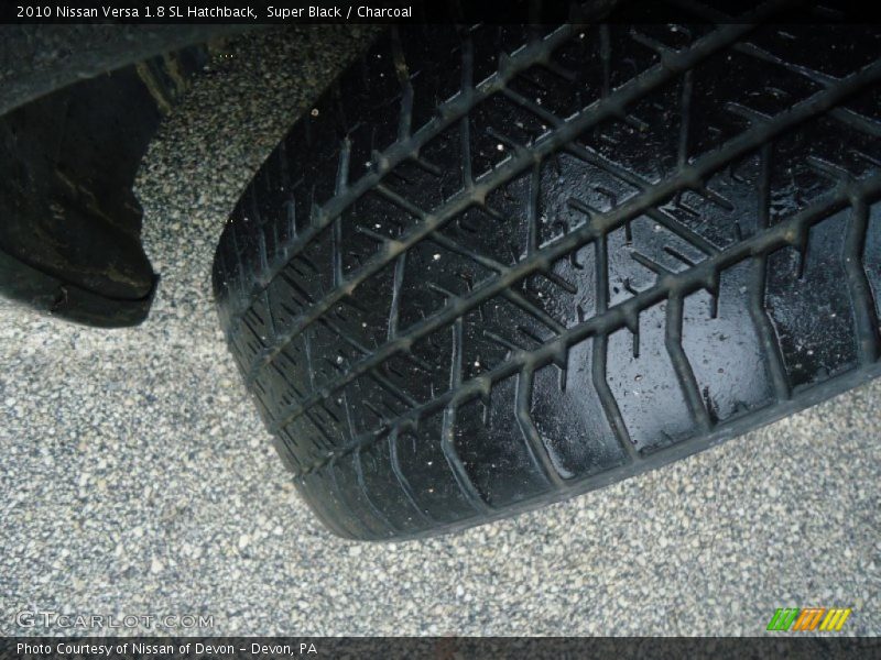 Super Black / Charcoal 2010 Nissan Versa 1.8 SL Hatchback
