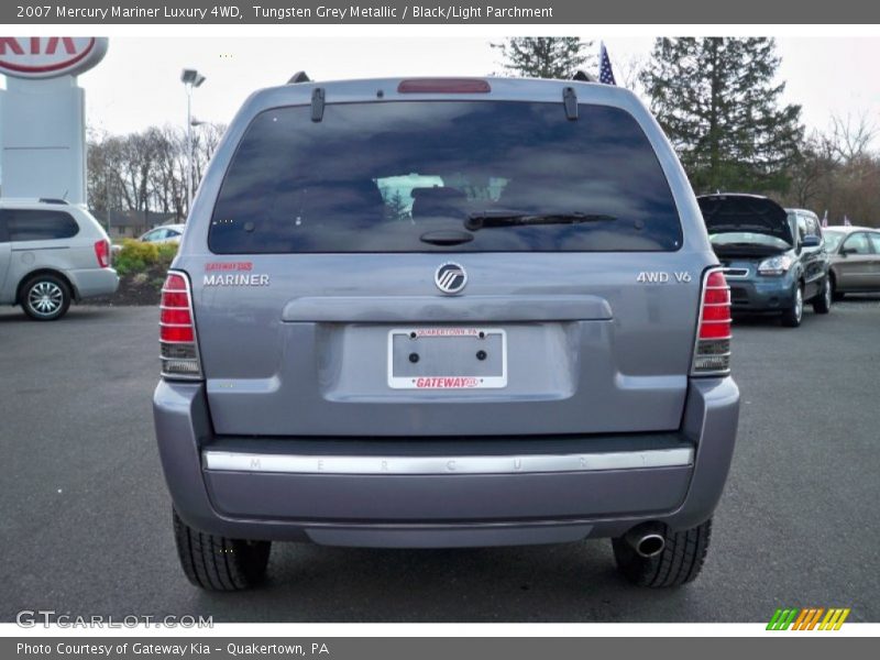 Tungsten Grey Metallic / Black/Light Parchment 2007 Mercury Mariner Luxury 4WD