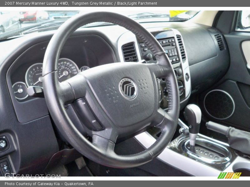  2007 Mariner Luxury 4WD Steering Wheel