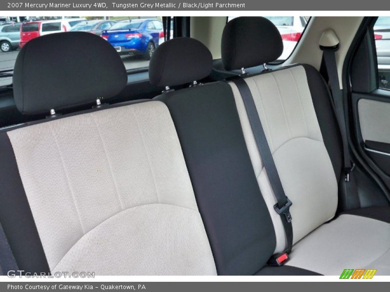 Tungsten Grey Metallic / Black/Light Parchment 2007 Mercury Mariner Luxury 4WD