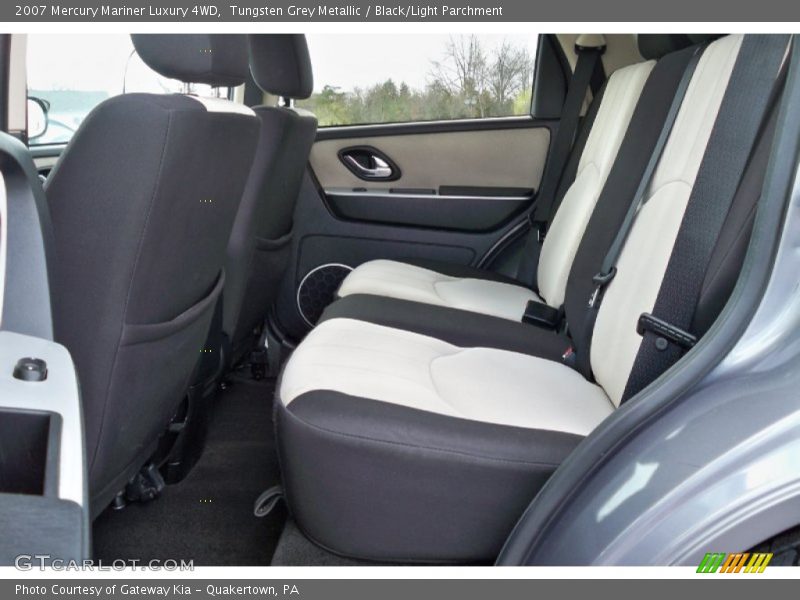 Tungsten Grey Metallic / Black/Light Parchment 2007 Mercury Mariner Luxury 4WD
