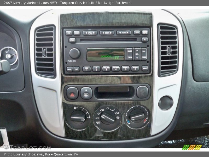Tungsten Grey Metallic / Black/Light Parchment 2007 Mercury Mariner Luxury 4WD
