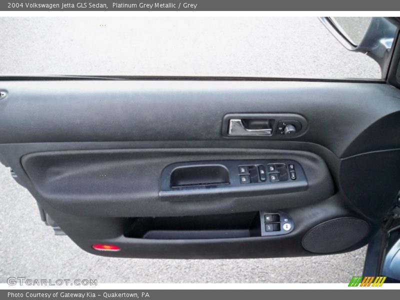 Platinum Grey Metallic / Grey 2004 Volkswagen Jetta GLS Sedan