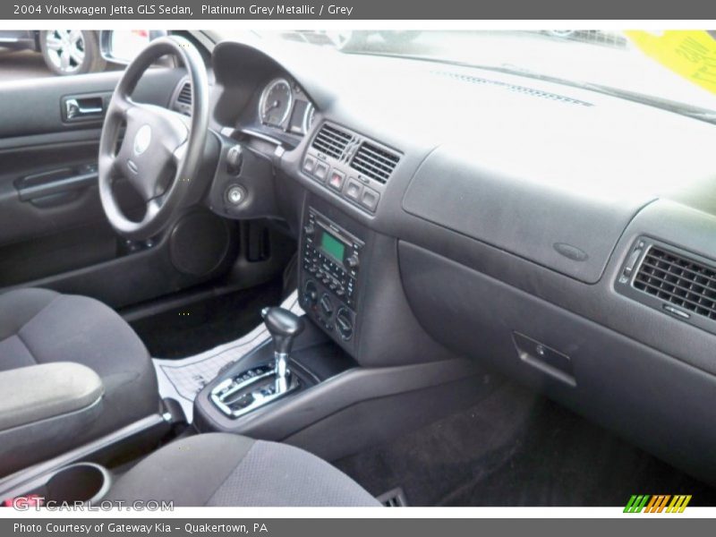 Platinum Grey Metallic / Grey 2004 Volkswagen Jetta GLS Sedan