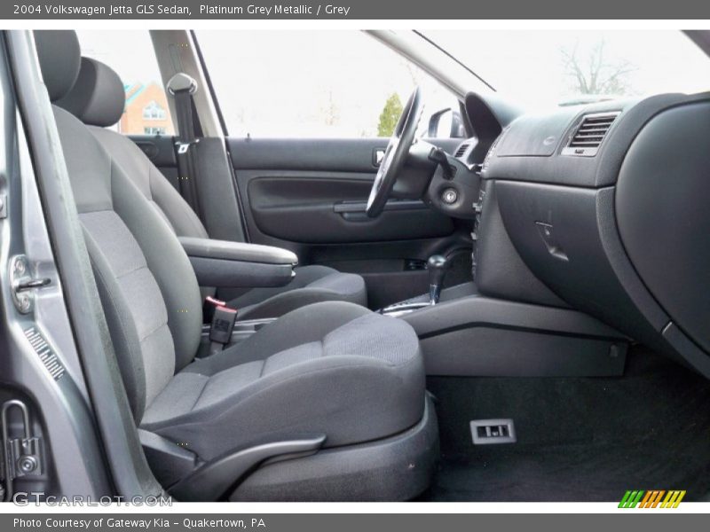 Platinum Grey Metallic / Grey 2004 Volkswagen Jetta GLS Sedan