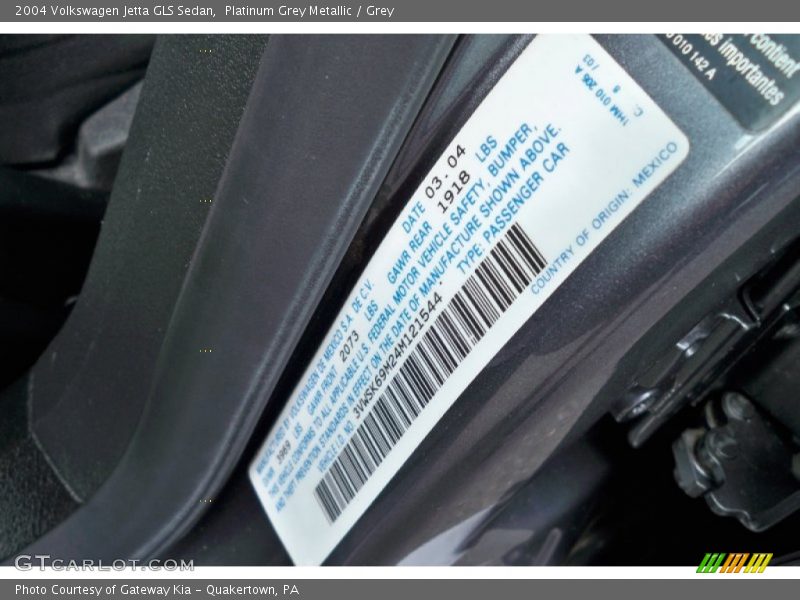 Platinum Grey Metallic / Grey 2004 Volkswagen Jetta GLS Sedan