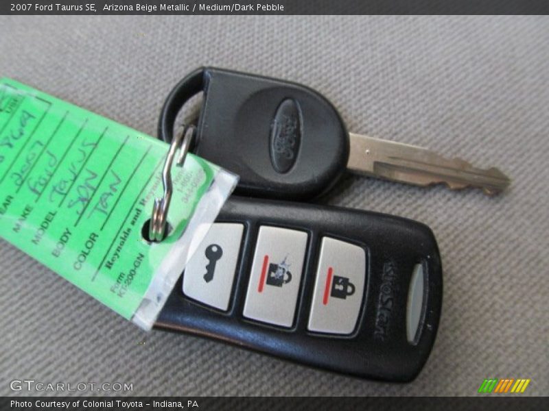 Arizona Beige Metallic / Medium/Dark Pebble 2007 Ford Taurus SE