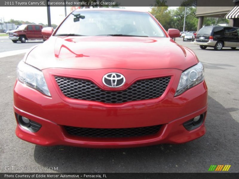 Barcelona Red Metallic / Dark Charcoal 2011 Toyota Camry SE
