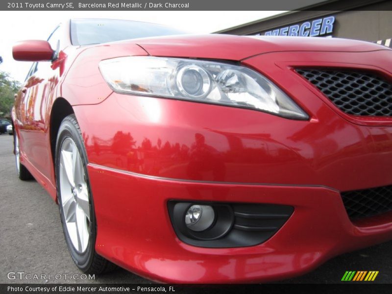 Barcelona Red Metallic / Dark Charcoal 2011 Toyota Camry SE