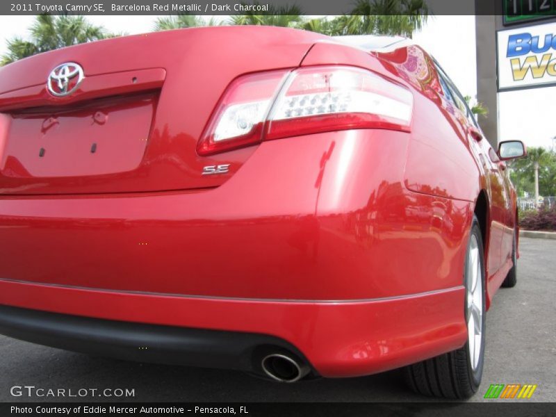 Barcelona Red Metallic / Dark Charcoal 2011 Toyota Camry SE