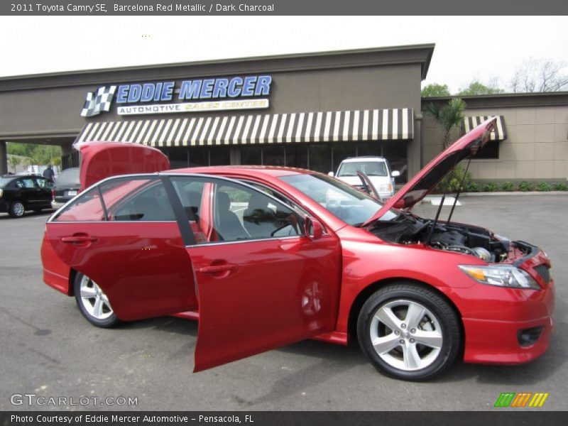 Barcelona Red Metallic / Dark Charcoal 2011 Toyota Camry SE