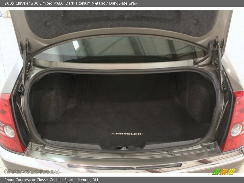  2009 300 Limited AWD Trunk