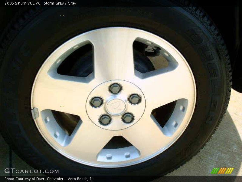 Storm Gray / Gray 2005 Saturn VUE V6