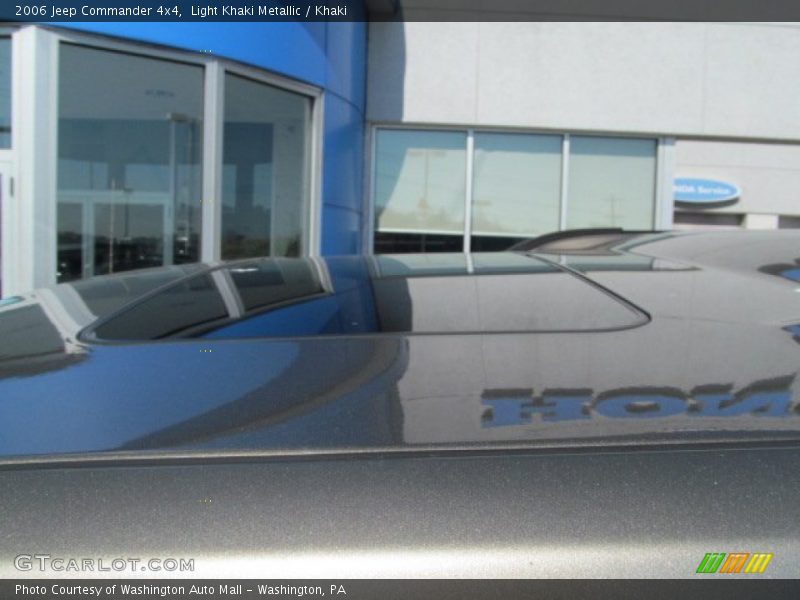 Light Khaki Metallic / Khaki 2006 Jeep Commander 4x4