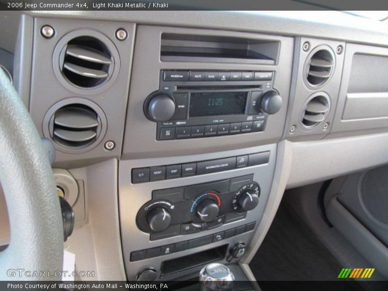 Light Khaki Metallic / Khaki 2006 Jeep Commander 4x4
